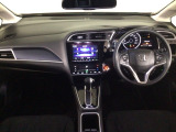 【前方視界】開放的な前方視界!運転がしやすく疲れにくいです♪窓が大きく、見通しがとっても良いおクルマですよ♪