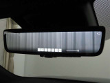 デジタルインナーミラー装備!車両後方のカメラの映像をデジタル補正で視認性を向上させてインナーミラー内に表示します♪視界を遮るものがなく、後席に同乗者がいても後方を確認しやすく安心です♪