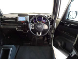 視界良好、操作しやすい運転席です。