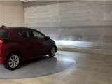 LEDヘッドランプです。十分な明るさを保ちつつも消費電力が少なく、バルブ寿命も長いのが特徴です。瞬時にMAXの光量を発揮するのもLEDならではです。