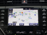 ★メーカーオプションの大画面SDナビが装備されています!地図情報の更新も出来ますので安心してお使い頂けます!
