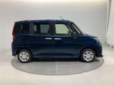 両側パワースライドドア付きだから、狭い駐車スペースなどでの 乗り降りラクラク!小さなお子さまのいるご家庭には嬉しい装備。
