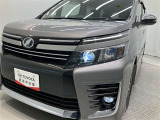 LEDヘッドライトです。デザイン性がよくとても明るいので、夜間の走行や悪天候でも安心です。しかも長寿命!