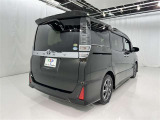 走りにこだわりながら収納力も持ち合わせたお車です。荷物を載せて軽快なドライブを楽しめますよ♪
