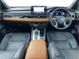 アウトランダー PHEV 2.4 P 4WD サンルーフ 修復歴無し