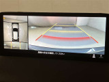 ディスプレイオーディオやカーナビは、現代のドライブにおいて欠かせない装備のひとつです。初めての場所でも迷いにくく、快適なルート案内で運転をサポートします。移動中のエンターテインメント性も高まります。
