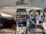 ☆センターパネルを運転席側に僅かに傾けたBMW独特のインパネ☆【駆け抜ける歓び】はここからもスタートしております☆