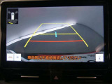 バックガイドモニターで、後方を確認しながら安心して駐車することができます。運転初心者も熟練者も必須の機能ですよ!