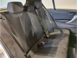 【エアバック】BMWのエアバックやその他の安全装備は、互いに補完しあう事で徹底した安全性を貫きます。万一の事故の際にそれぞれ最適な保護を提供してくれます!