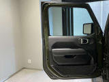 この度は、弊社中古車をご覧いただき誠にありがとうございます。お問い合わせの際は、弊社無料通話 TEL: 0078-6002-8073200008 までお電話くださいませ。たくさんのご連絡、お待ちしております。