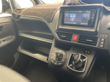 【 オートエアコン 】車内温度を感知して自動で温度調整をしてくれるのでいつでも快適な車内空間を創り上げます!