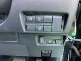 両側電動スライドドアは運転席からも開閉可能です(^^)/ハンドルヒーターはこちらに完備!
