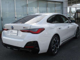 名鉄AUTOオリジナルコーティングMコートをはじめウインドフィルム施工、ドライブレコーダー取付、BMWパフォーマンスアクセサリーなど各種承ります。