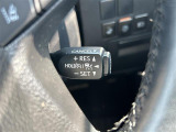【レーダークルーズコントロール(全車速追従機能付】ミリ波レーダーと単眼カメラで先行車を認識し、車速に応じた車間距離を保ちながら追従走行を支援します。