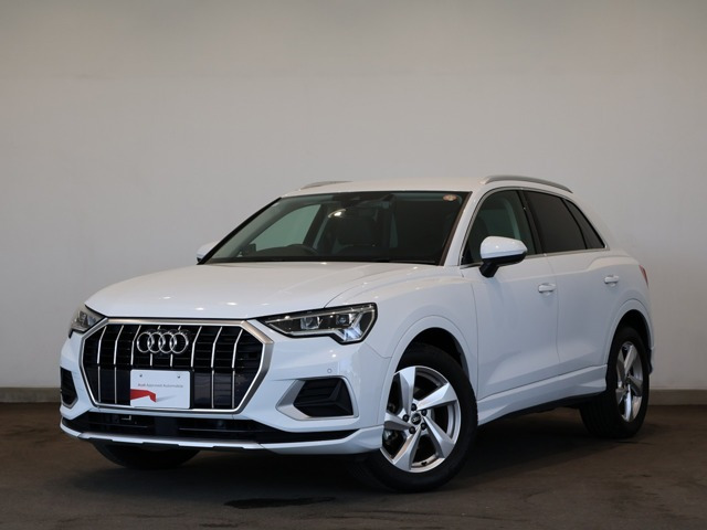 アウディ Q3 