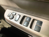 【電動格納ミラー】ボタン一つでドアミラーの開閉が楽々に♪