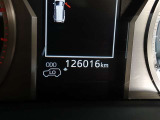 走行距離は10万キロを超えていますが、トヨタならではの耐久性で、まだまだ快適に走り続けられる一台です。
