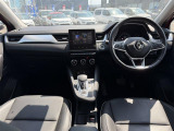 フランス車ならではのオシャレな内装がオススメです!