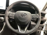 ハンドルは車を運転する上で、ずっと握っている重要なパーツです。手にフィットする物がいいですよね♪