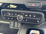 【 オートエアコン 】車内温度を感知して自動で温度調整をしてくれるのでいつでも快適な車内空間を創り上げます!//