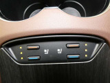 ヒーター&ベンチレーション付シートです。暑い時期も寒い冬も快適に過ごせるうれしい装備です。