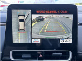 パノラミックビューモニター付きです。車両を上から見たような映像をディスプレイオーディオ画面に表示。運転席からの目視だけでは見にくい、車両周辺の状況をリアルタイムでしっかり確認できます。