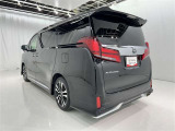 沢山乗れるのがこの車の魅力!2台で移動しないと・・・なんて時もこの車なら1台で!大活躍です♪
