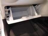 グローブBOX