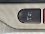 【パワースライドドア】スマートキーや運転席のスイッチでスライドドアの開閉が可能♪電動だから力を入れてドアを開ける必要が無く、小さいお子様でも、重い荷物を持っている時もラクに開け閉めできます♪