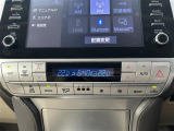 ◆デュアルオートエアコン◆運転席と助手席それぞれで温度の調節が可能なオートエアコンを装備。