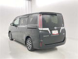 荷物をたっぷり載せて広々ドライビング♪夏でも冬でも、アウトドアやショッピングを思い切り楽しみましょう!