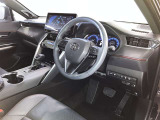 見通しのよいすっきりとした視界で、誰でも運転しやすいです。運転のしやすさは疲れにくさにも繋がりますよ♪