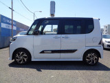 中古車は1台として同じコンディションのものは存在しないため、安心しておクルマをお選びいただけるよう、信頼のおける第三者機関が基準に従い、車両の品質と状態をチェックし、評価するのが「第三者評価」です。