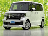 【WECARS】豊富な在庫を大画面モニターで検索可能!オプション装備や内装、タイヤの状態など細部まで御覧頂けます♪詳細はお気軽にスタッフまでお問合せ下さい。