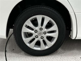 タイヤサイズは205/60R16!残り溝は5ミリ程度です!純正アルミホイール!