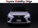 フロントフォグランプ装着車です。車両周辺も明るく見やすく照らしますので夜間走行も快適です。
