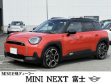 EVが初めてで不安を感じている方にも扱いやすいMINIです。静かでスムーズな走りは街乗り中心の方に好評。認定中古車のため、保証や納車までの流れも丁寧にご説明しています。