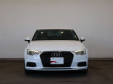 Audi A3 Sedan 30 TFSI/バイキセノンヘッドライト/アルミホイール 5スポークスターデザイン (シンメトリー) 7Jx16