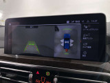 サラウンドビューは狭い道のすれ違いや狭い車庫入れに有効でです。パーキングアシストも装備されております。