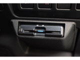 ETCは運転席インパネ右下に専用カバーで埋め込まれています
