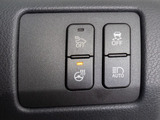 ★使いやすさや安全性を追求したステアリング周り!高級車ゆえにスイッチ類が多いのも特徴ですね!考え尽くされた配置ですぐに使いこなす事が出来ますのでご安心下さい!是非、体感してみて下さい!!