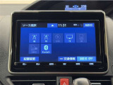 Bluetooth対応、CD/DVD再生機能付き。お好きな音楽を聴きながらのドライブは楽しいですよね〜♪
