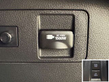 AC100V、1500Wのコンセントを車内に設置。アウトドアや駐車場で野外のコンセントとして利用できます。また、停電などの非常時にも使える便利な機能です!