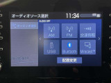 トヨタ純正7インチディスプレイオーディオ装備。