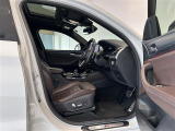 ◆LIBERALAは、輸入車選びの新たなスタイルを提案するインポート・セレクト・ブランドです。オーナー様となる方がクルマから直接感じる感性を第一にした、最良の一台との出会いをコーディネートいたします。