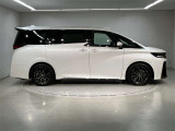 「こんな車屋さんがあるんだ!」、「おもしろい!」と感じていただけましたら、私どもも大変うれしく思います。ご来店のご感想、お待ちしております。