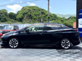 ご納車後の修理や車検も承ります。定期点検はもちろんオイル交換、タイヤ交換などにも対応しております。