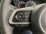 ナビゲーションに視線を移さず、ハンドルから手を離さず、運転に集中したまま手元でオーディオ操作できます♪