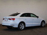 Audi A3 Sedan 30 TFSI/バイキセノンヘッドライト/アルミホイール 5スポークスターデザイン (シンメトリー) 7Jx16