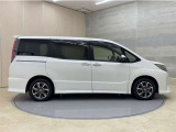 全車1年間の走行距離無制限のロングラン保証付きです。また、さらに安心をお求めの方には1年〜2年の保証延長ができる「ロングラン&alpha;保証」(有償)もお選びいただけます。